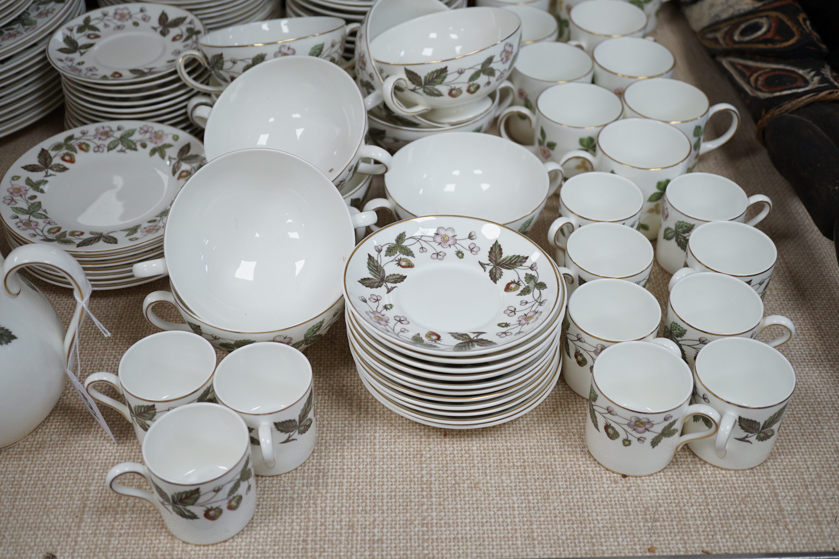 A Wedgwood “Strawberry Hill” tea and dinner service
